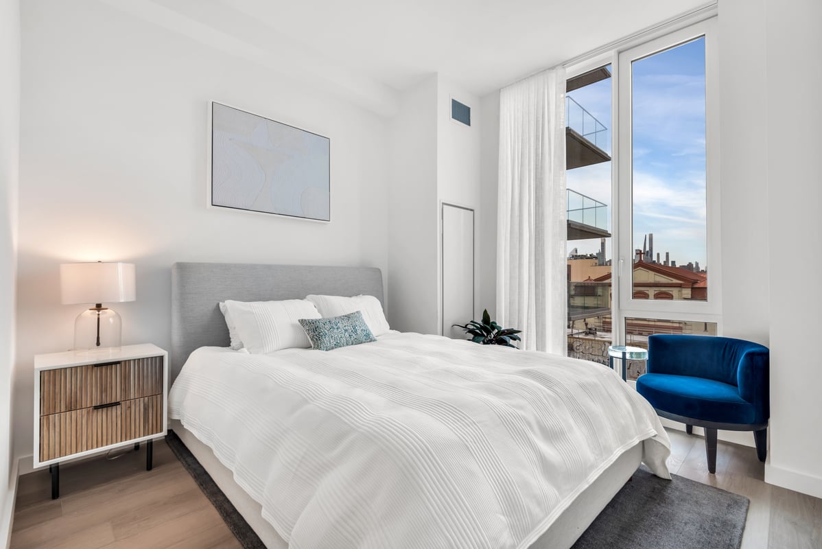 29-17 40th Avenue 907