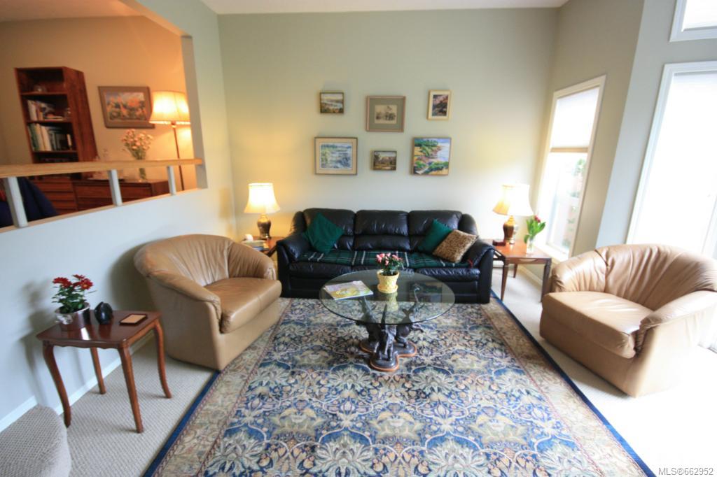 8-216 Russell St