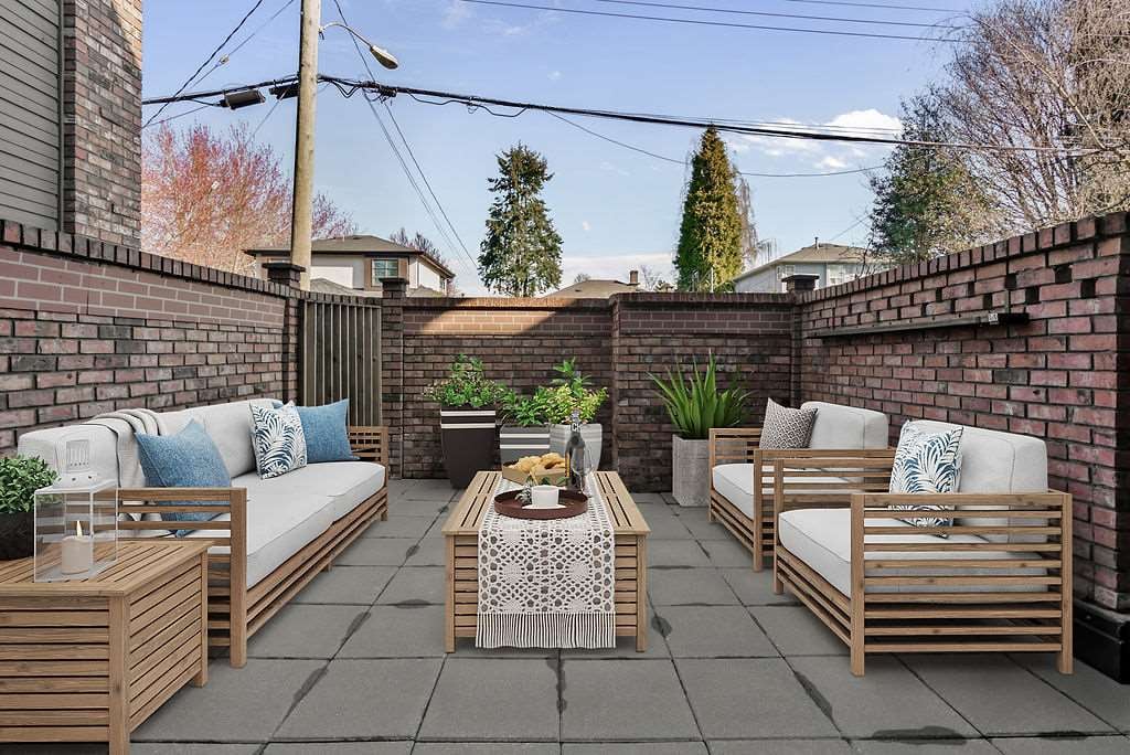 108-3875 W 4th Ave