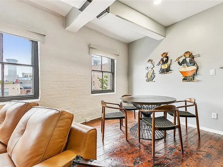 333 Julia St APT 325