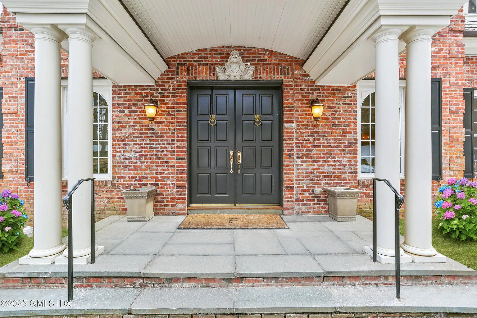 70 Sherwood Ave
