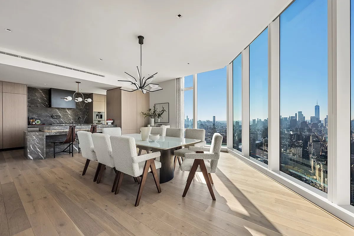 45 E 22nd St #52AB