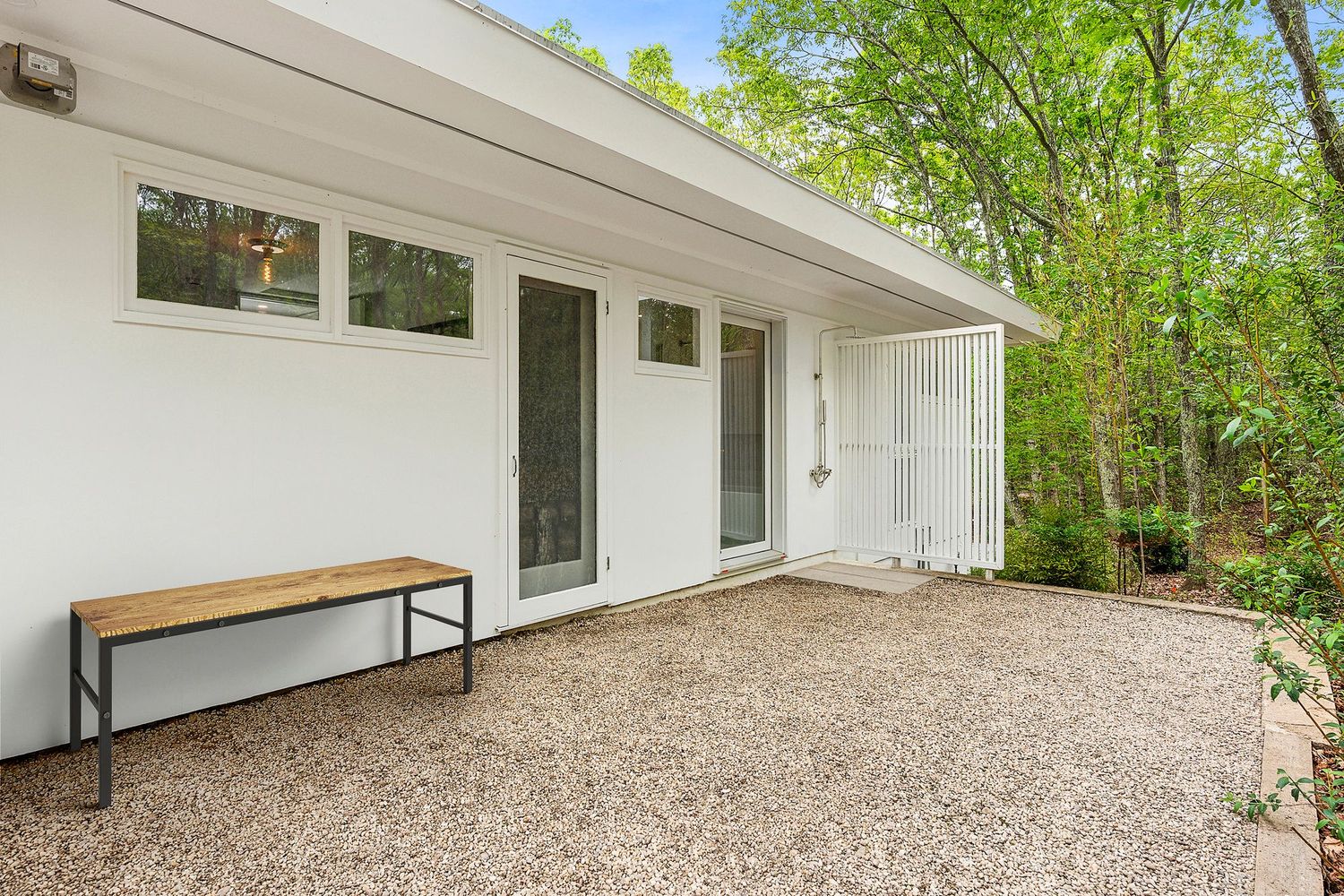 Whitecrest: Mid-Century Modern, Gut-Renovated and Gorgeous
