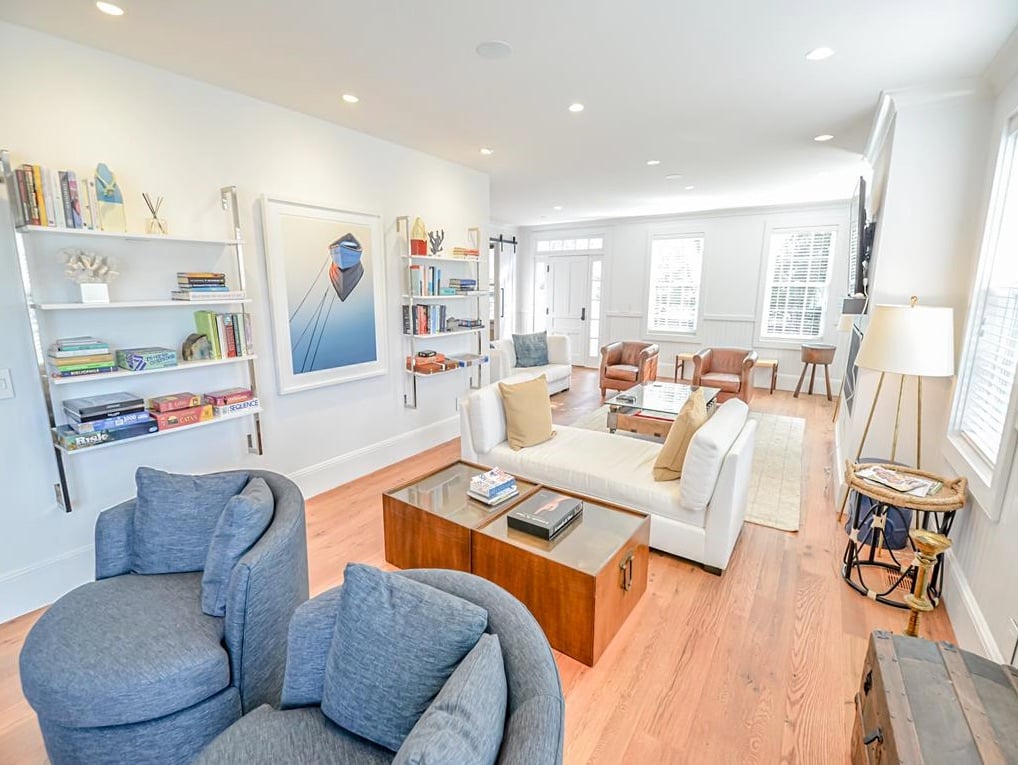 2 Pierce Ln