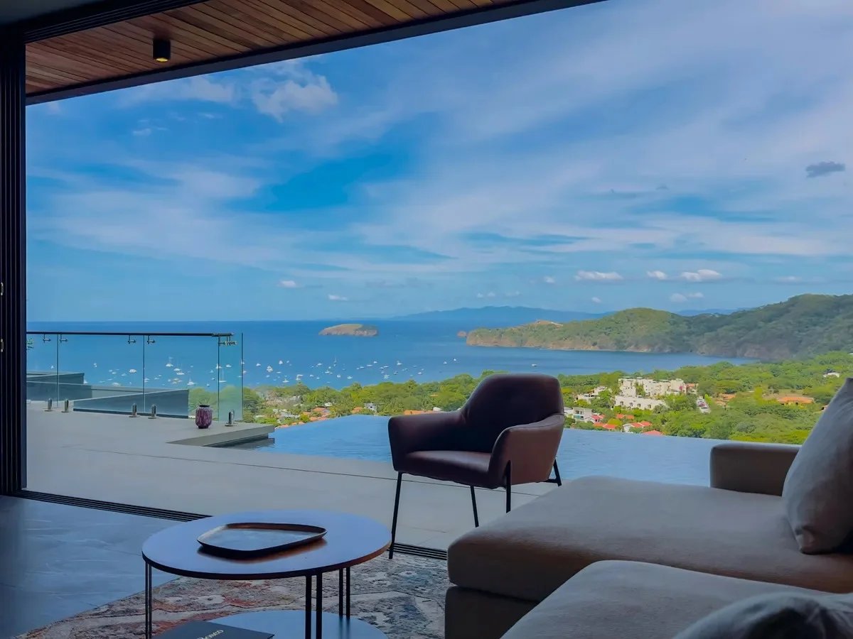 Elevated Infinity Pool Home, Papagayo, Guanacaste