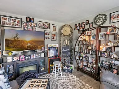 527 E Ave I