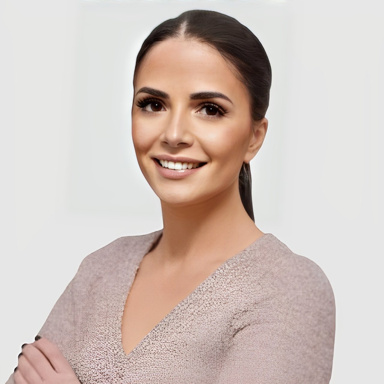 Elizabeth Daoud West New York, NJ Real Estate Agent Headshot