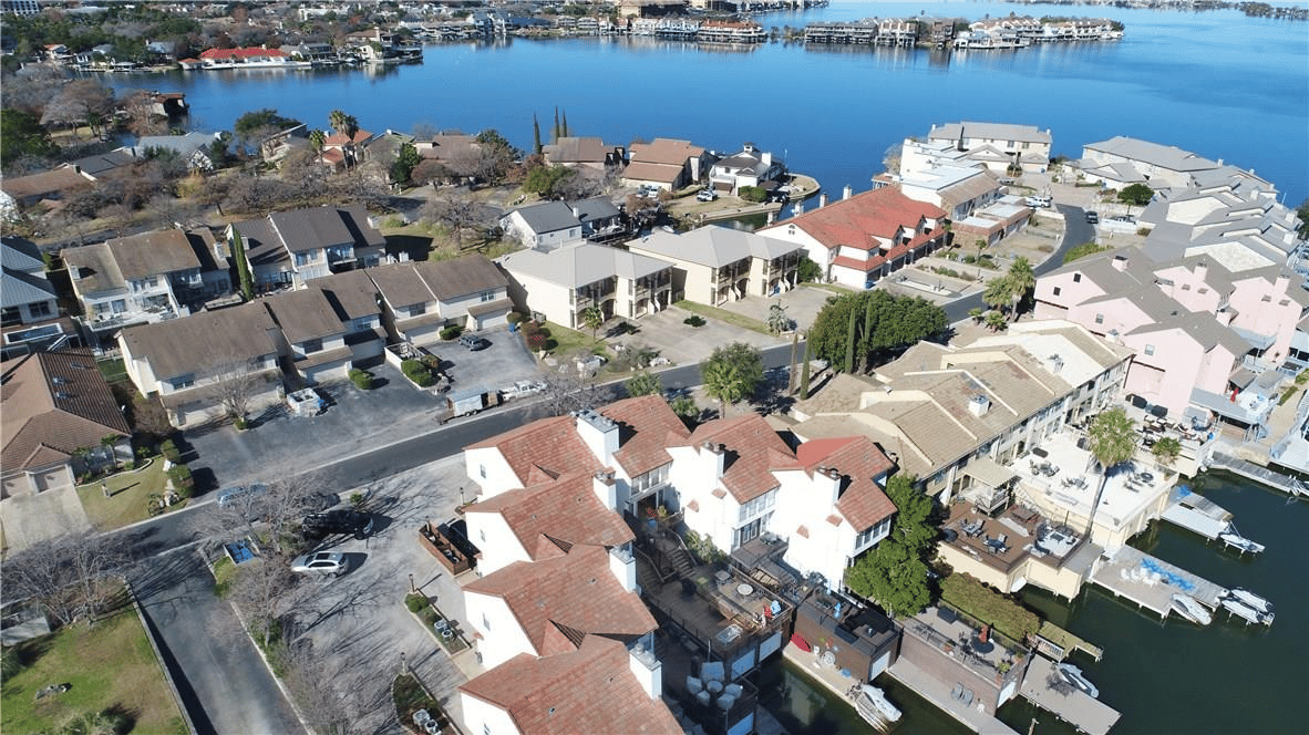 411 North Horseshoe Blvd