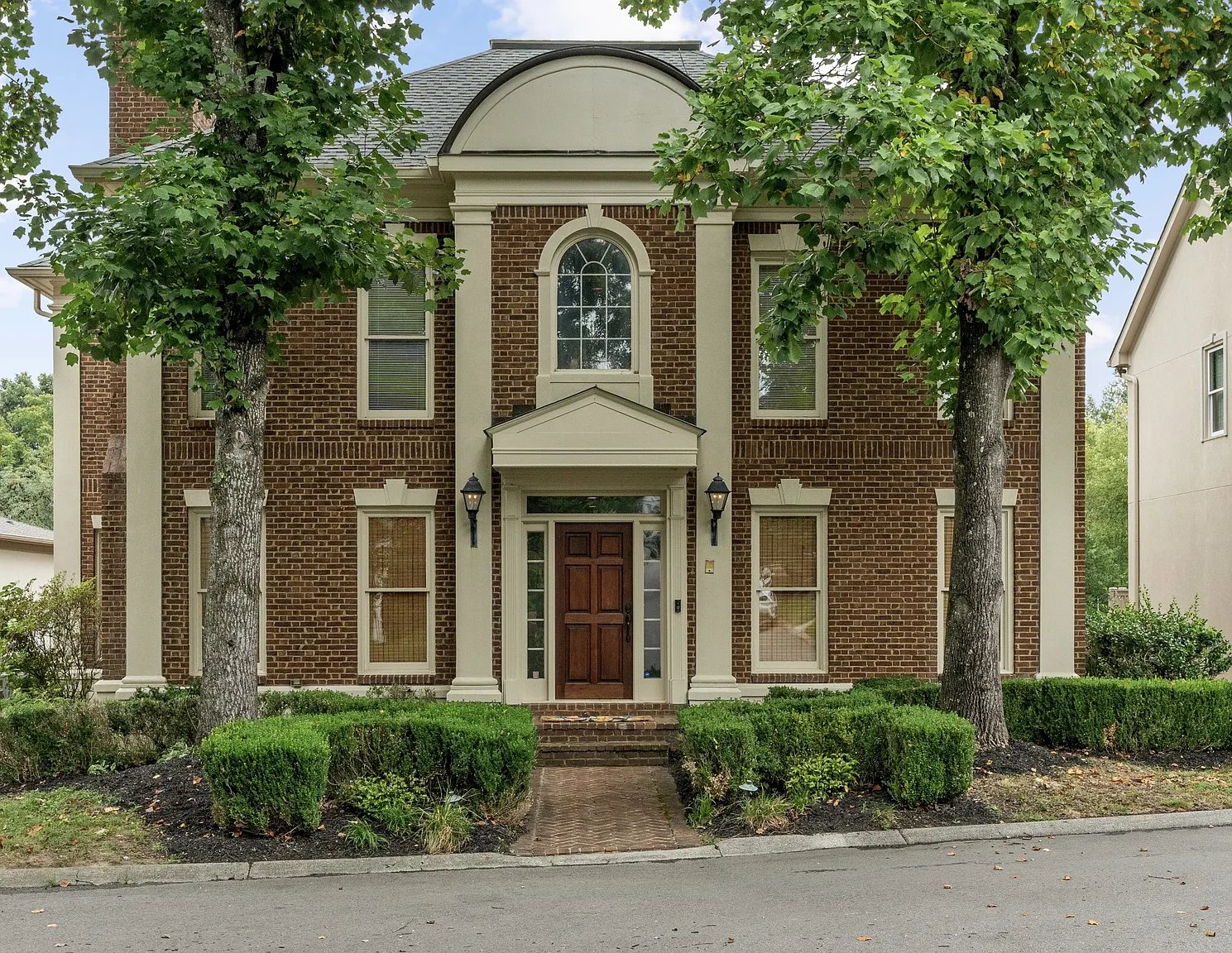 6 Abbeywood Ct