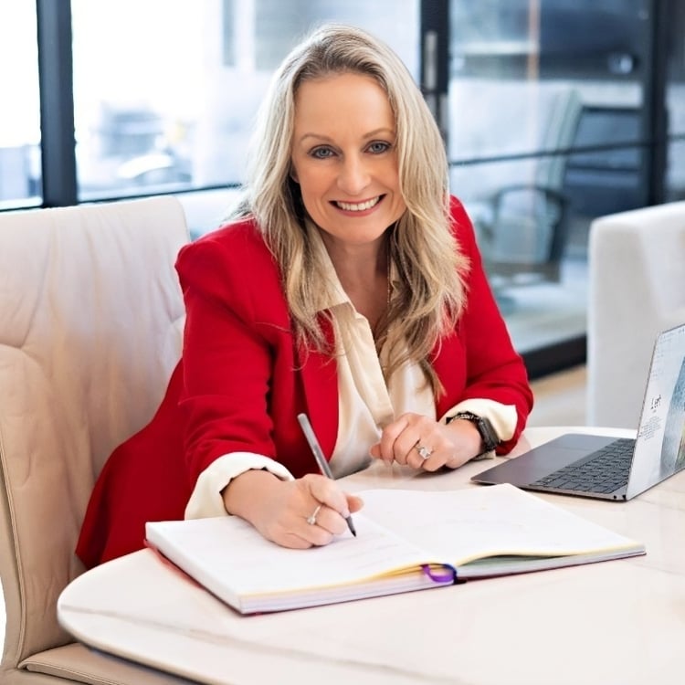 Valorie McGilvra Terrel, TX Real Estate Agent Headshot