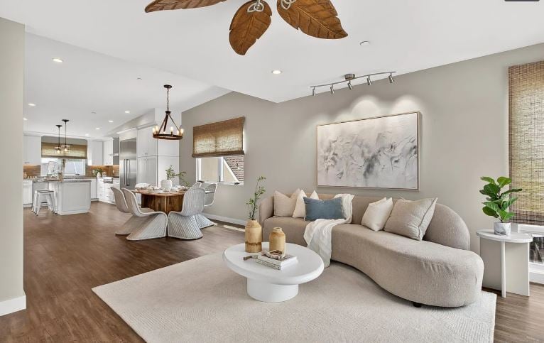 3828 Mission Blvd, San Diego, CA 92109