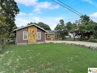 1476 Lakeview Dr