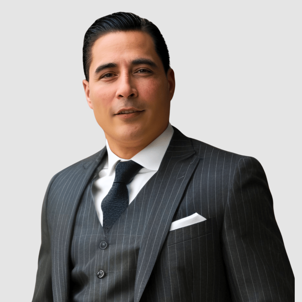 Eddie Gerardo-Ferrer Virginia Beach, VA Real Estate Agent Headshot