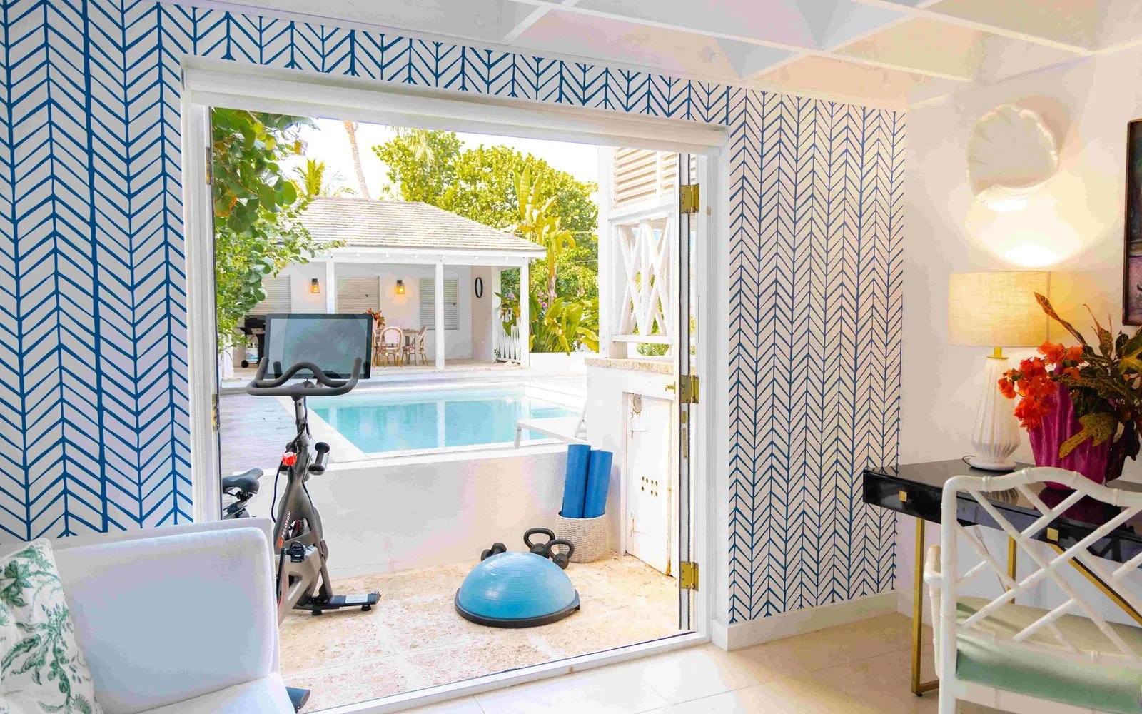 Beautiful Harbour Island Beachfront Villa