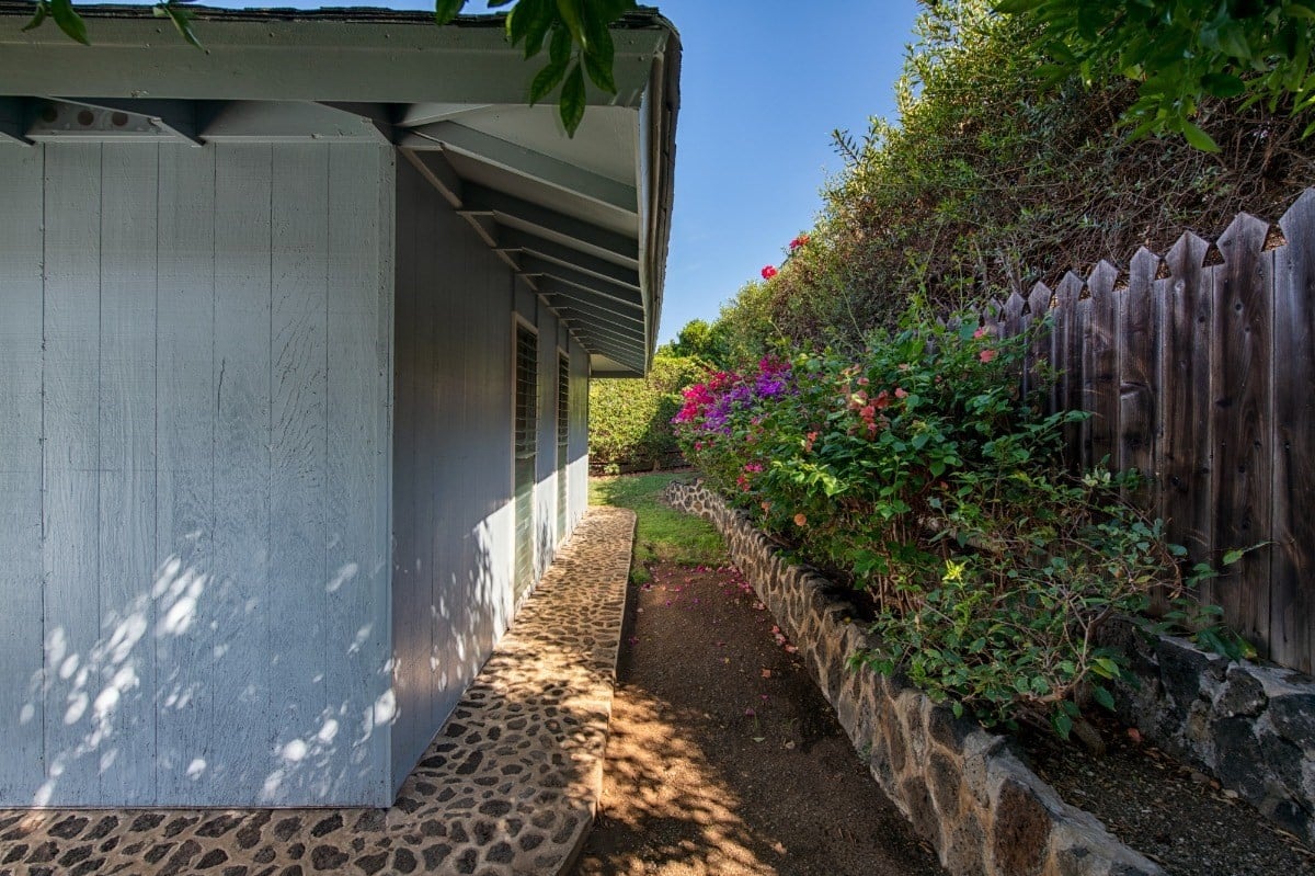 62-3283-A Hulukupuna St