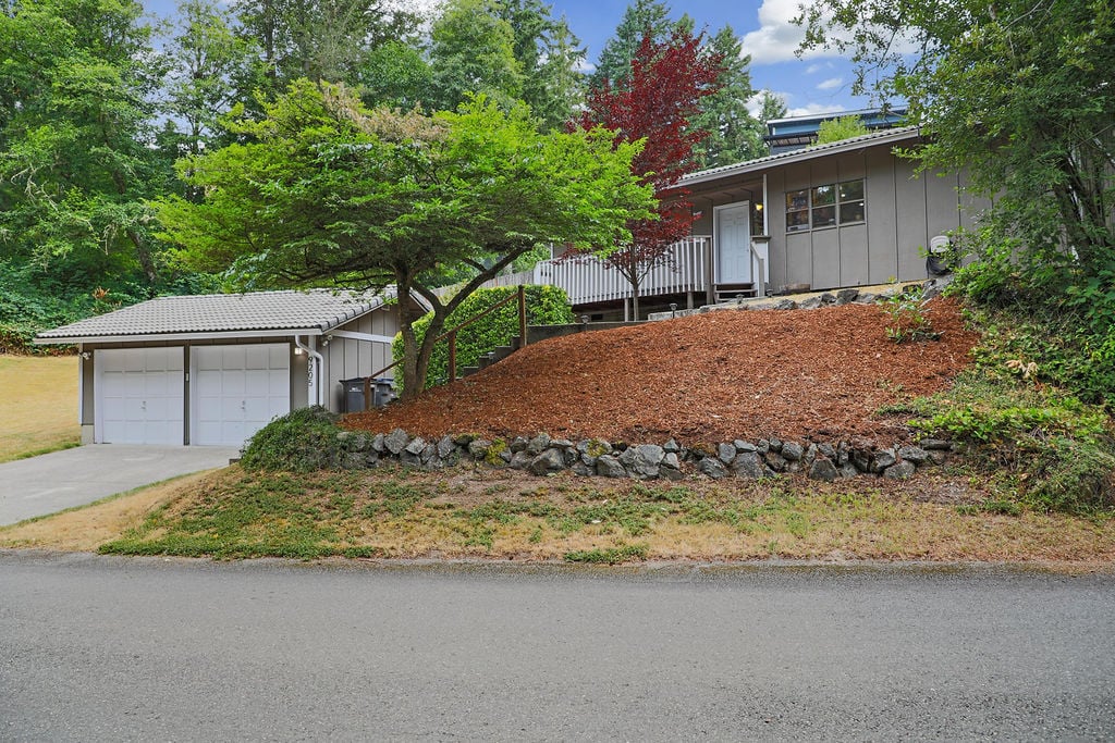 9205 Morning Side Drive NW