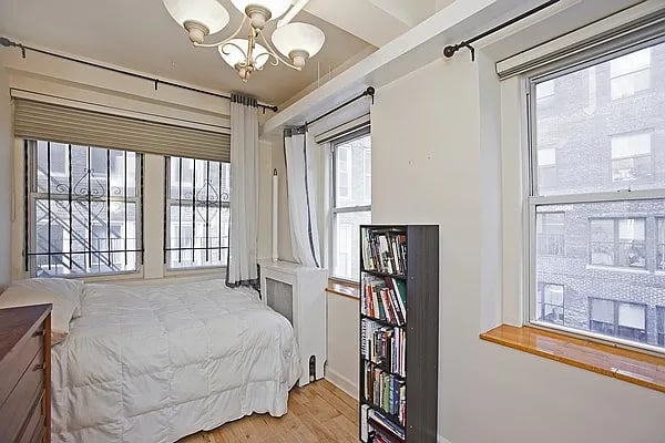 215 West 29th St ,Fl 4