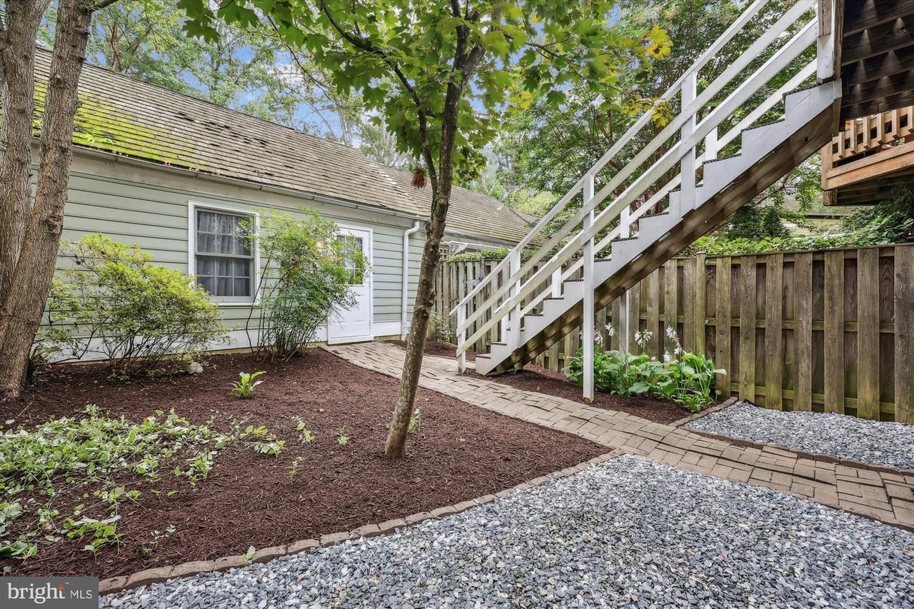 473 Tschiffely Square Rd