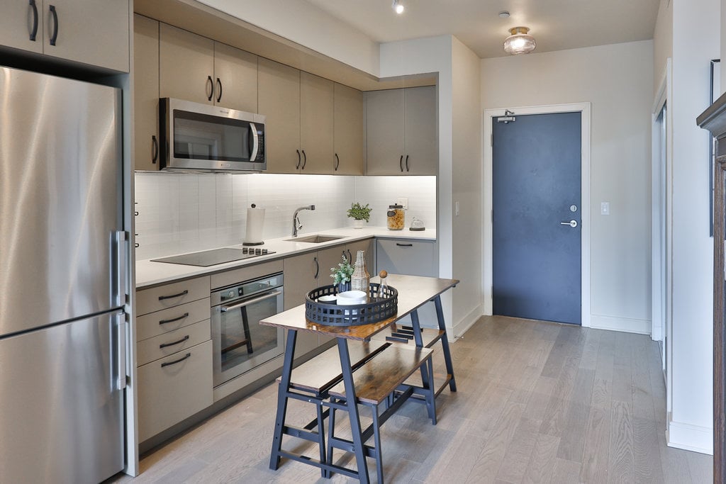 1575 Lakeshore Road #462