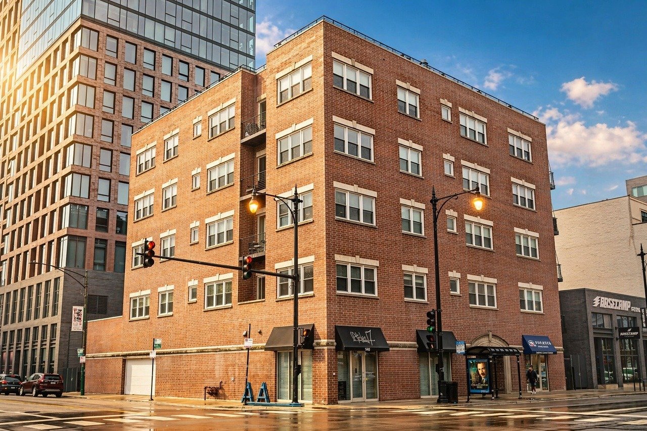 948 W Madison St Unit 2NW