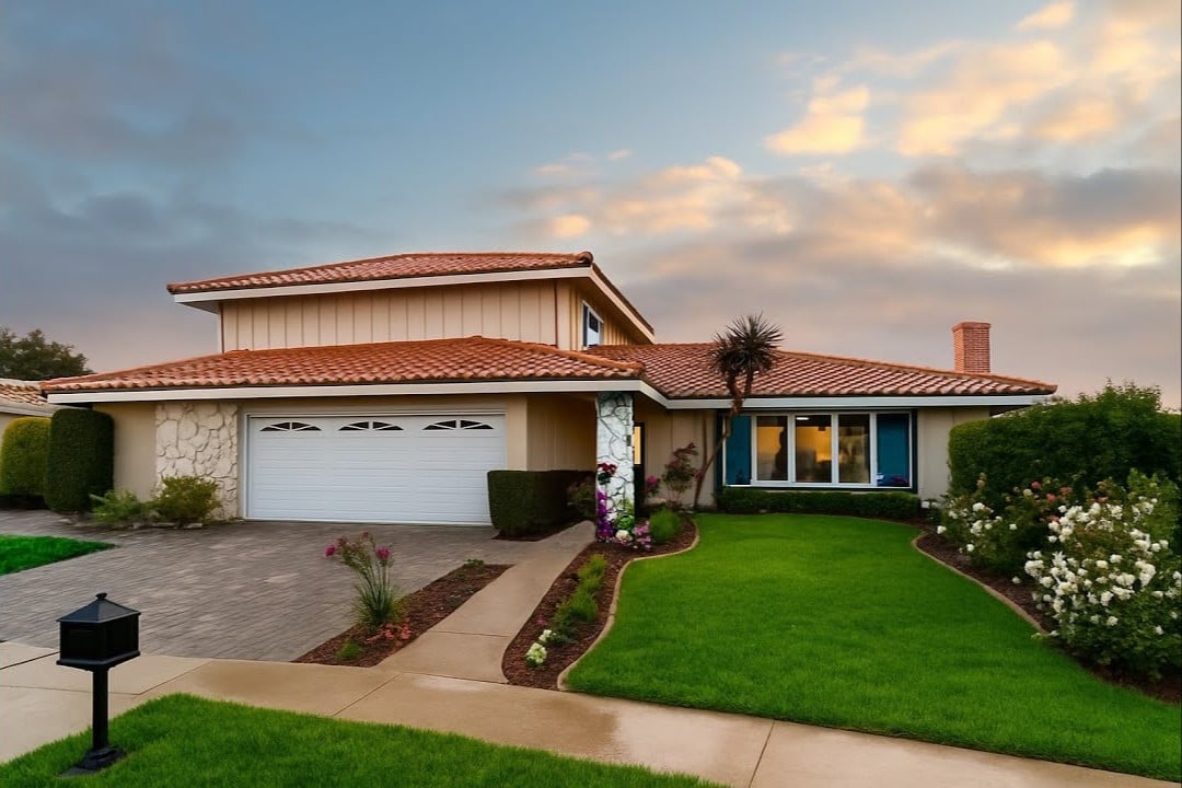 BREATHTAKING OCEAN VIEWS - 29127 Covecrest Dr - Rancho Palos Verdes CA, 90274