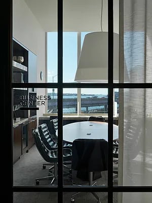 252 South Street Unit: 8J