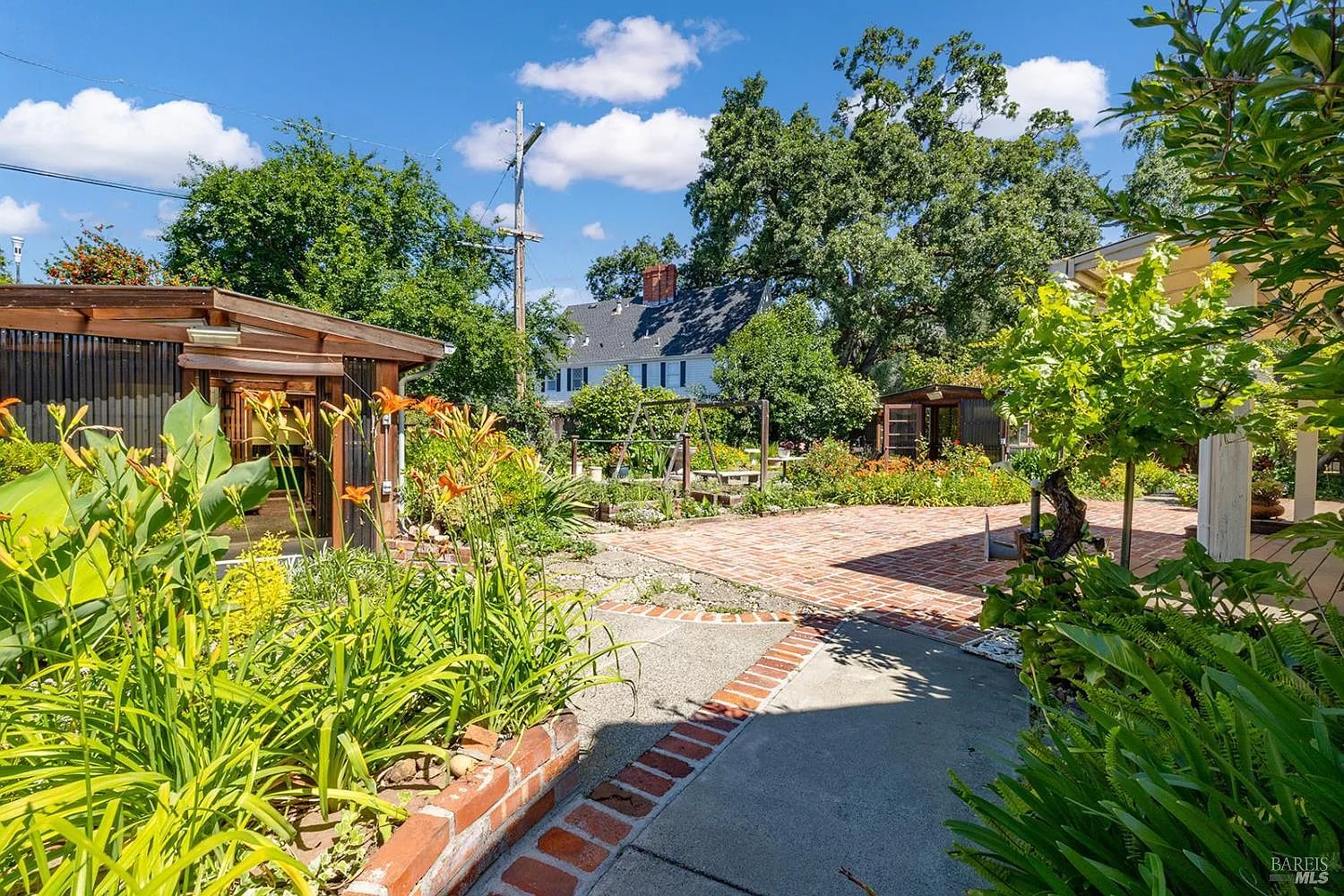 2453 Delevan Way