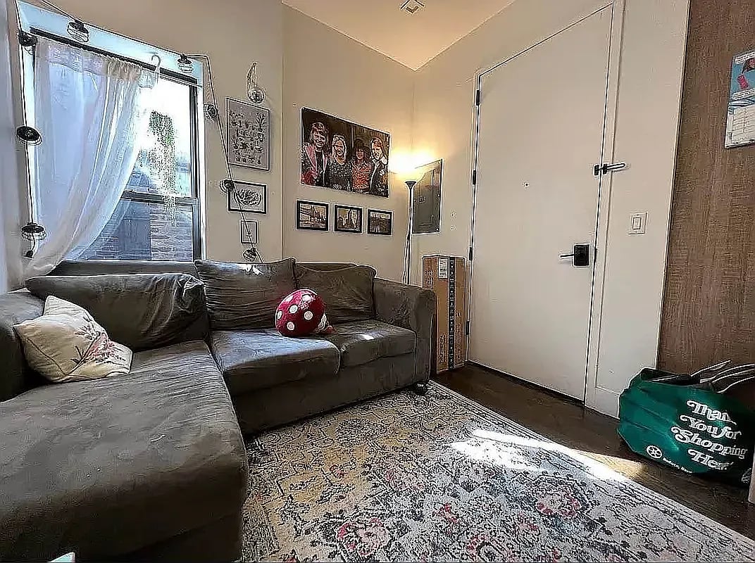412 Suydam St 3B