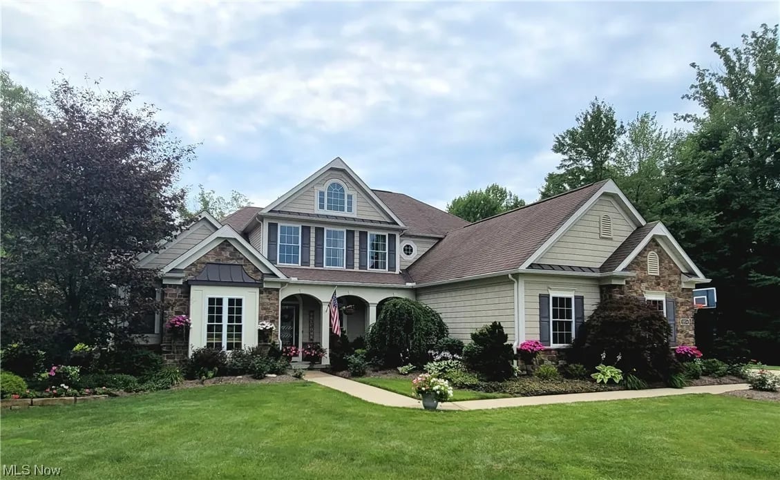 2274 Angela Vista