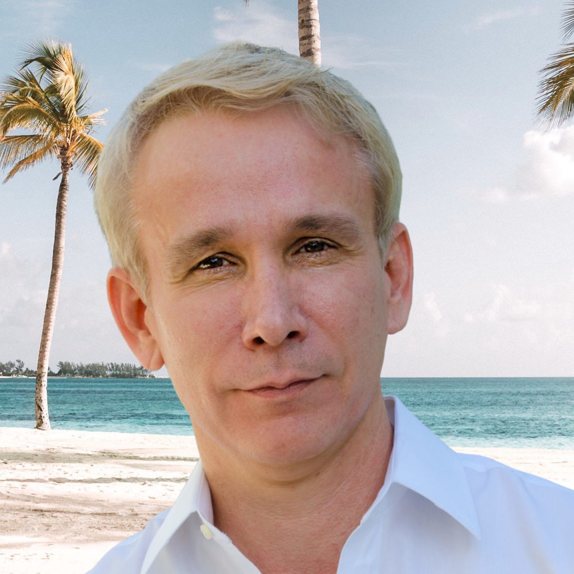 Julian Payan Miami Beach, FL Real Estate Agent Headshot