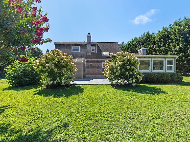 11 Juniper Ln