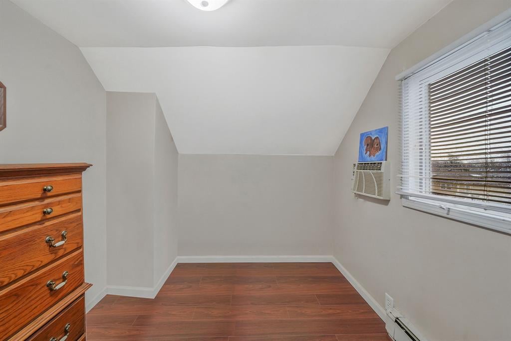 Undisclosed Address, Lindenhurst