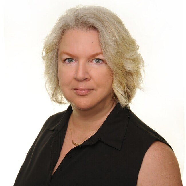 Karoline Stamatelaky Bel Air, MD Real Estate Agent Headshot