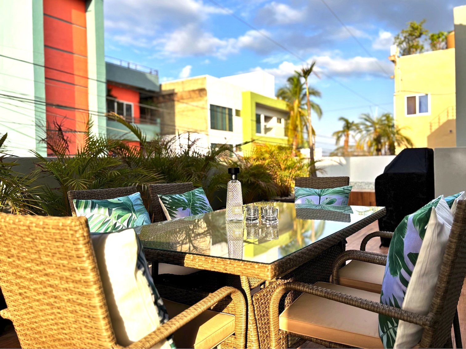 Spacious, Safe & Private - Golden Zone 2 Bed Oasis with Private Pool 👙