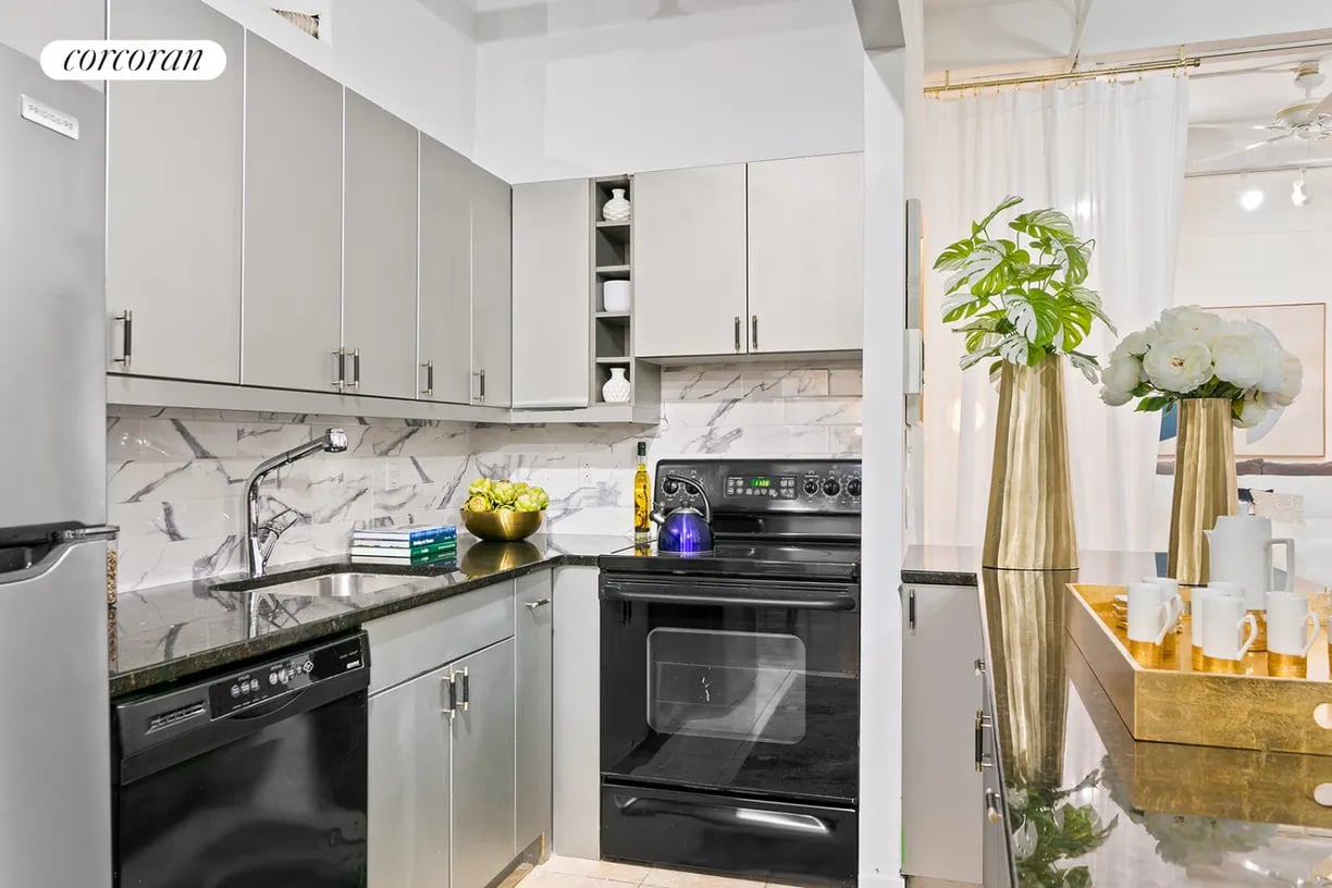 249 W 29th St Apt 4N