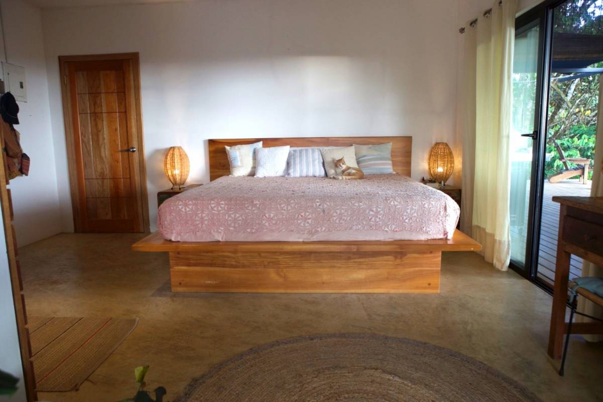 Terra Lodge - Income producing property with two apartments, swimming pool and 1 bedroom home.