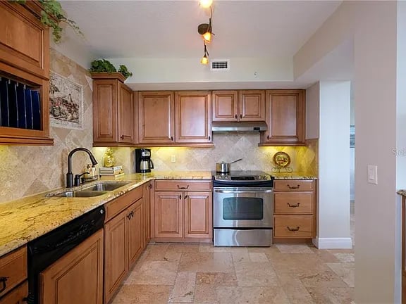 775 Longboat Club Rd #402