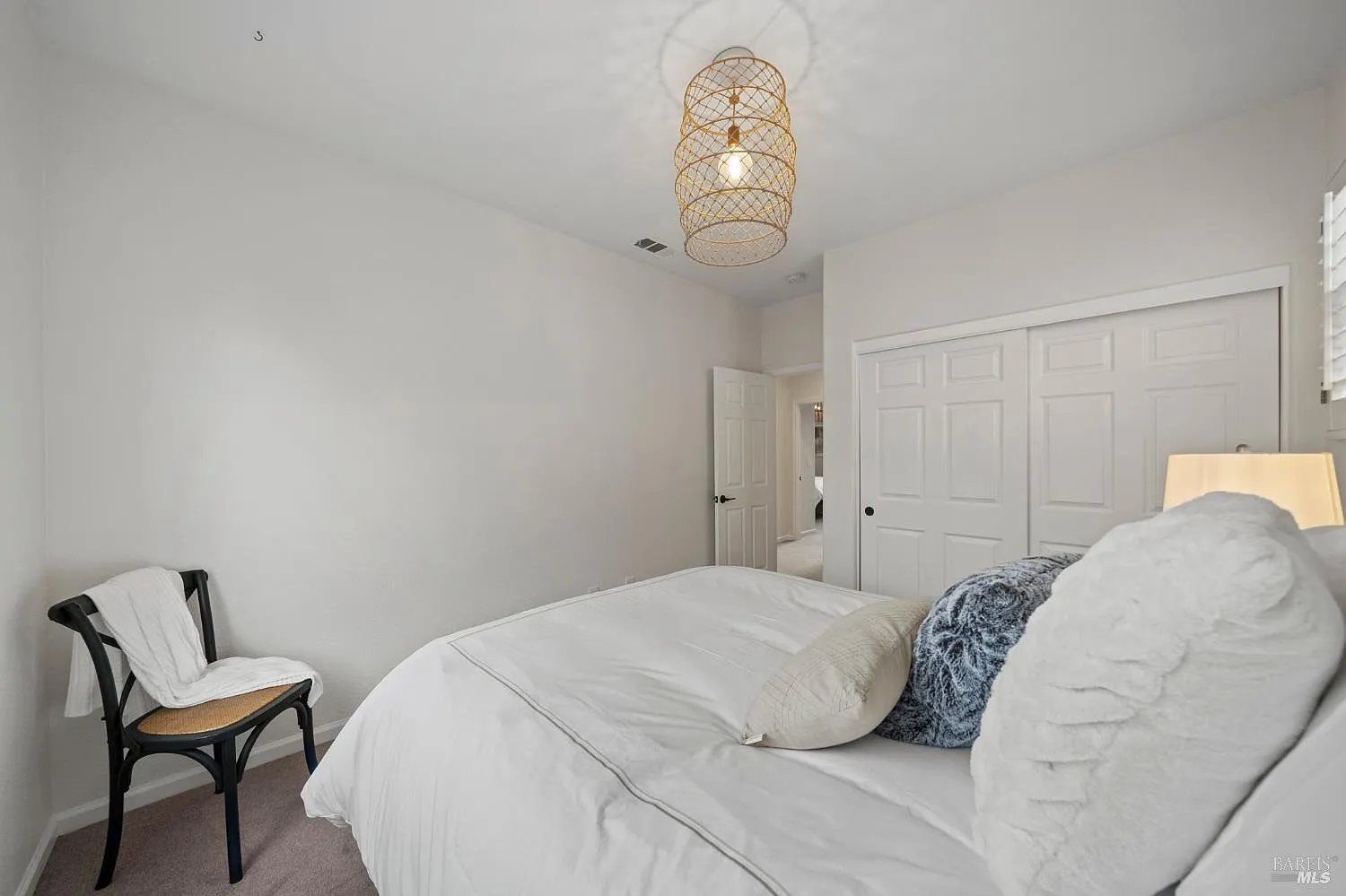 46 Waterbury Ln