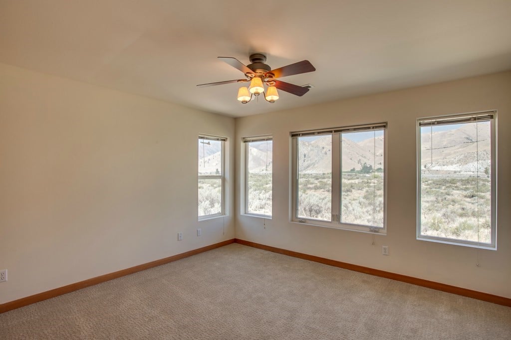 375 Lake Front Rd