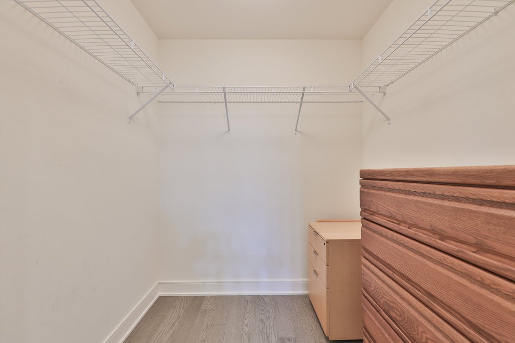 GR17-1575 Lakeshore Rd W