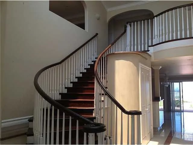 5461 Pacifica Dr