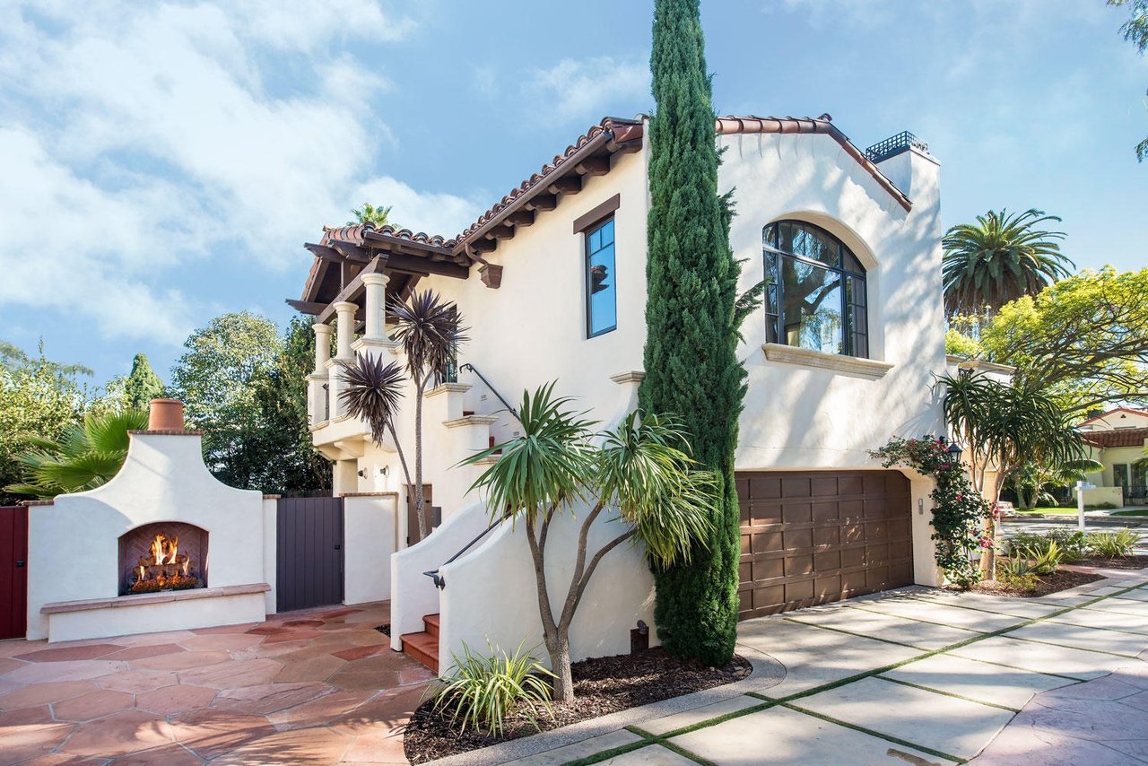 220 W Yanonali St
