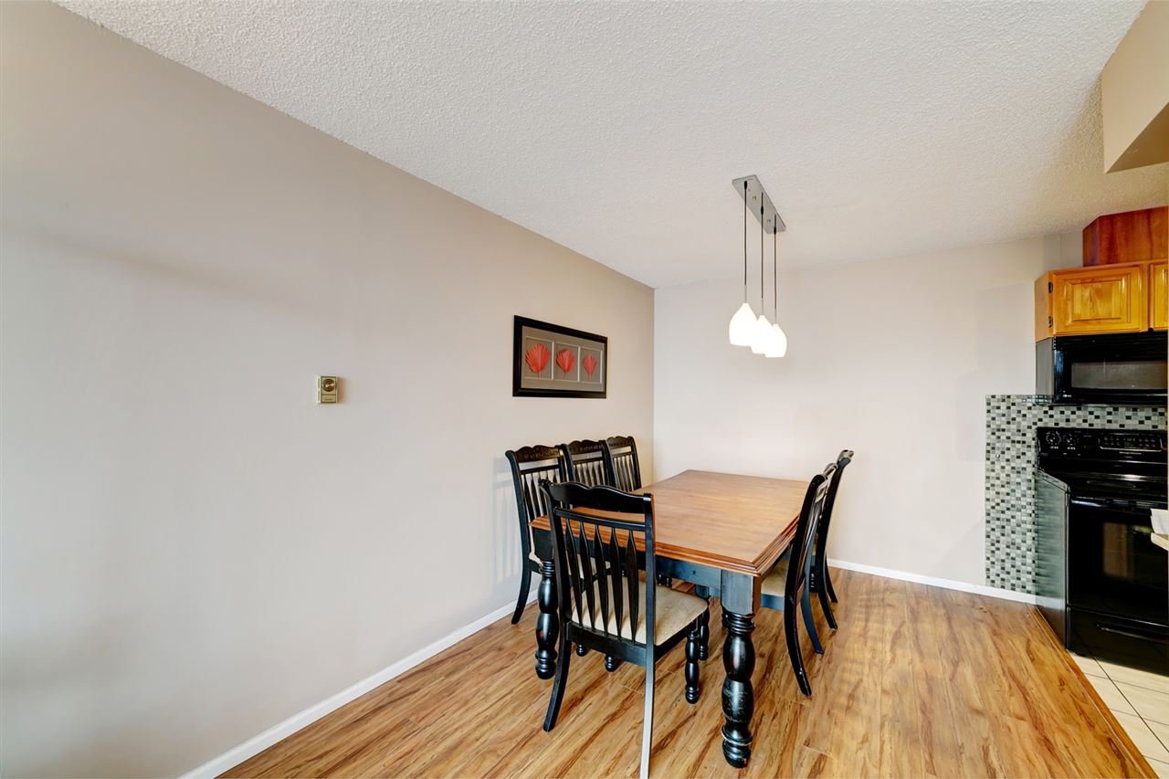 1402-7235 Salisbury Ave