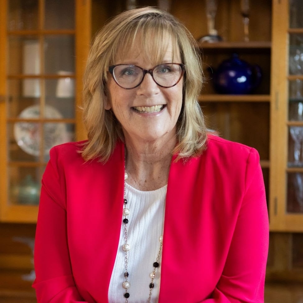 Anne McKereghan Oakland, CA Real Estate Agent Headshot