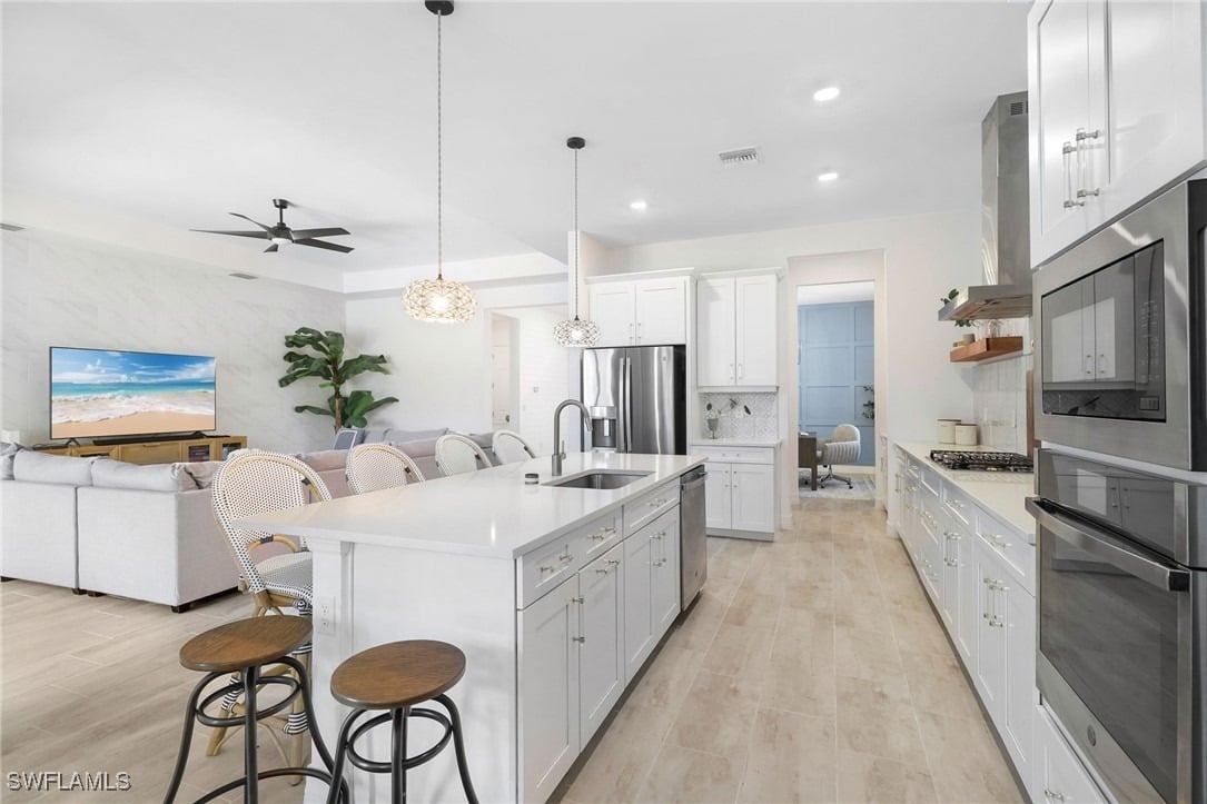 13761 Blue Bay Cir
