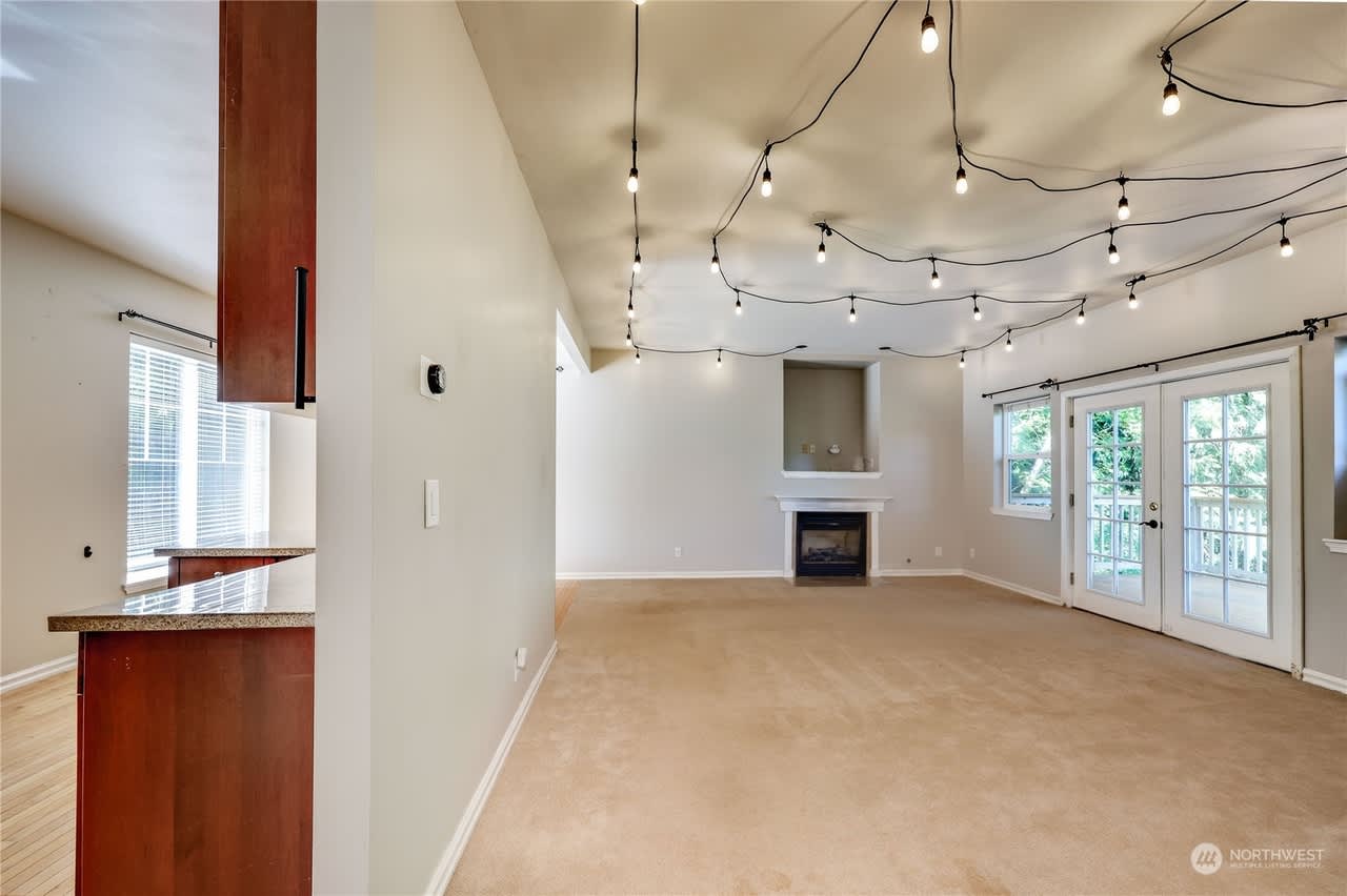 2125 Ford Ave