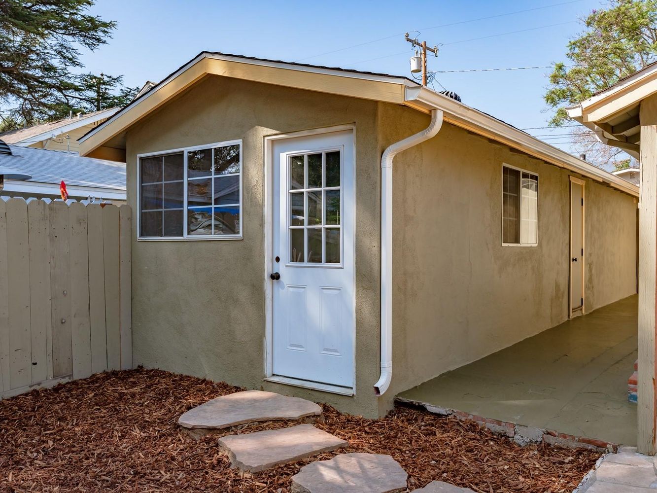 2213 Oak Park Ln