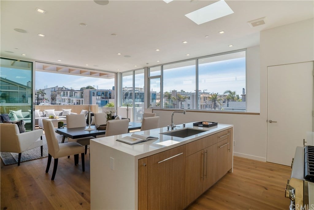 131 2nd St
