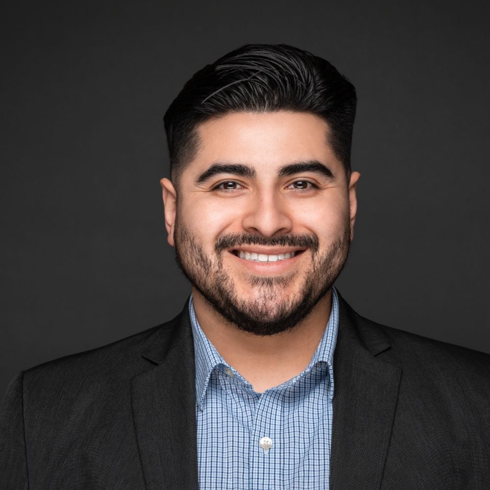 Joseph Galvan Fresno CA, Real Estate Agent Headshot