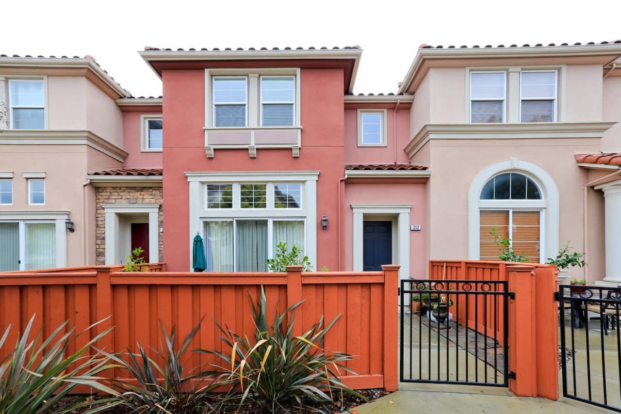 212 Vista Roma Way